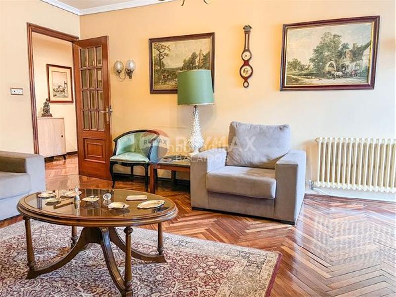 Foto d3c3e203-6fb7-45fd-9942-f3cfd28b408a. Appartamento con riscaldamento parcheggio in Camelias - Pi y Margall Vigo