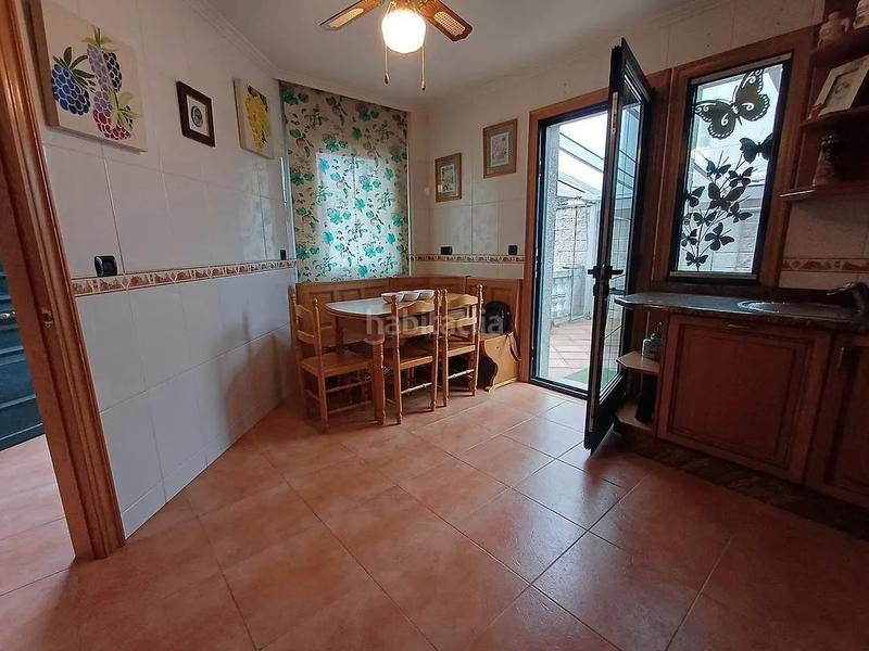 Foto 9331b3a0-0c14-44e7-8837-74094f021327. House with heating parking in Alcabre Vigo