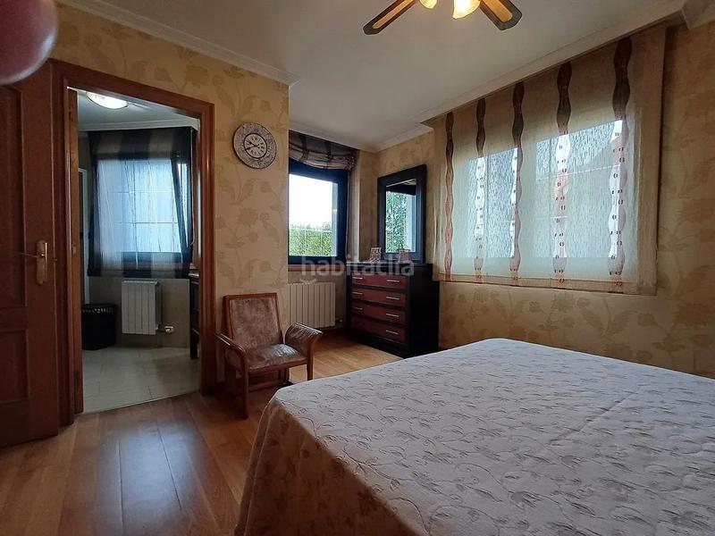 Foto decf239f-1b11-4134-a23f-bf3b36916a5d. House with heating parking in Alcabre Vigo