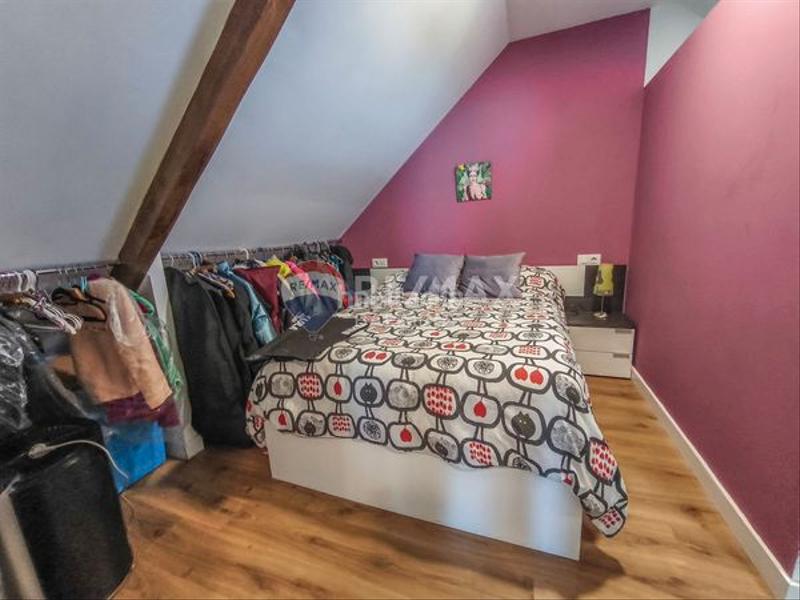 Foto a57e6686-c386-4b14-ac12-f8c007bb7be3. Casa ideal varias familias..casa con tres viviendas independientes en Vigo