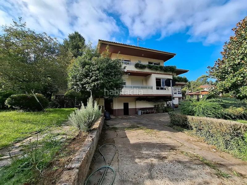 Foto 8234c815-55e9-4126-b5c9-cf6ee02264fc. House with parking in Valadares - Beade Vigo