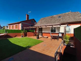 Haus  Carretera do portal. Ideal varias familias..casa con tres viviendas independientes