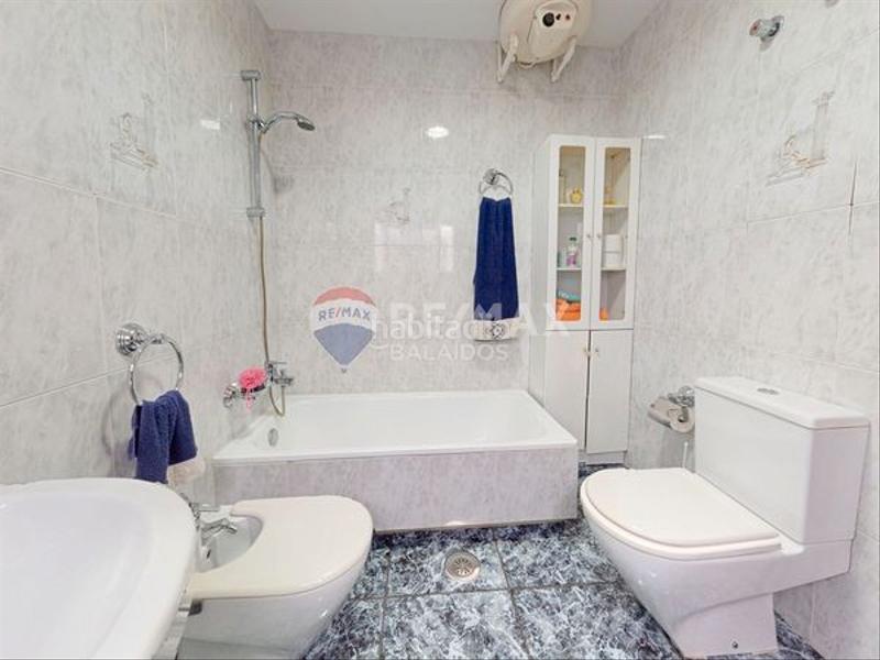 Foto 329a72bb-fbb4-4c27-946d-47f1e51cd36c. Casa a schiera con riscaldamento parcheggio in Sardoma - Castrelos Vigo