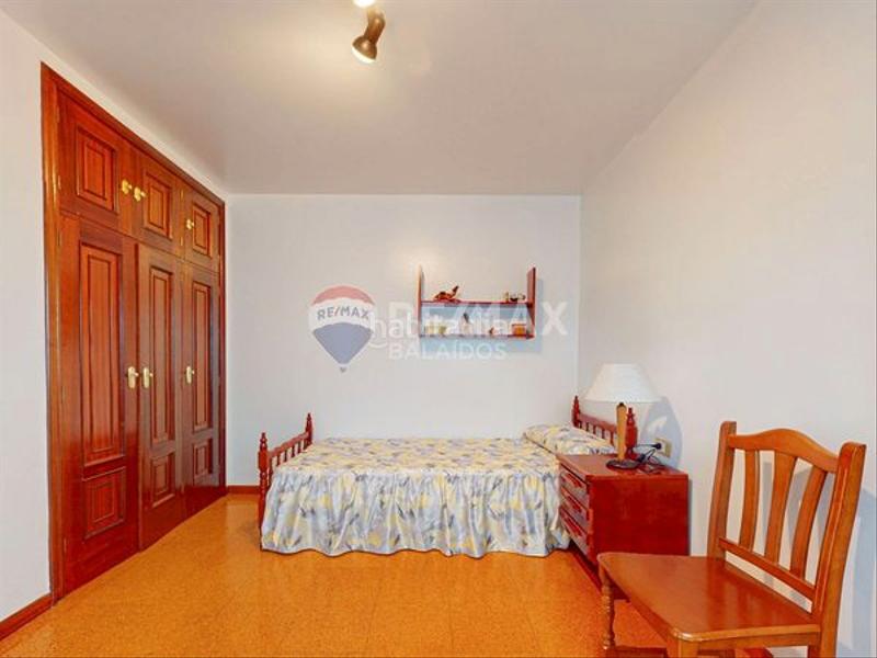 Foto 217512a0-79ef-48f6-ae1d-0f9d0919e941. Casa en Sardoma - Castrelos Vigo