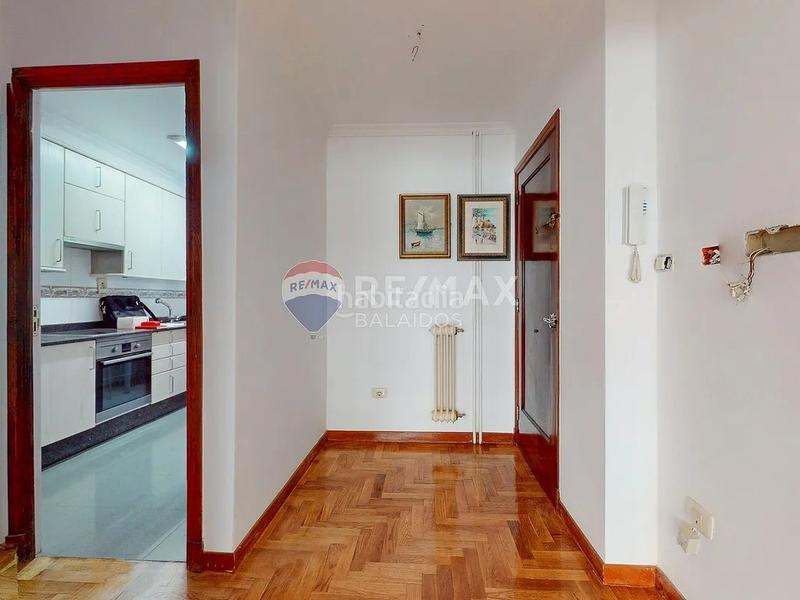 Foto 8bf362eb-4d3d-4b3d-a501-76f4a04d5cc9. Etagenwohnung in rúa pino 63 in Fátima Vigo