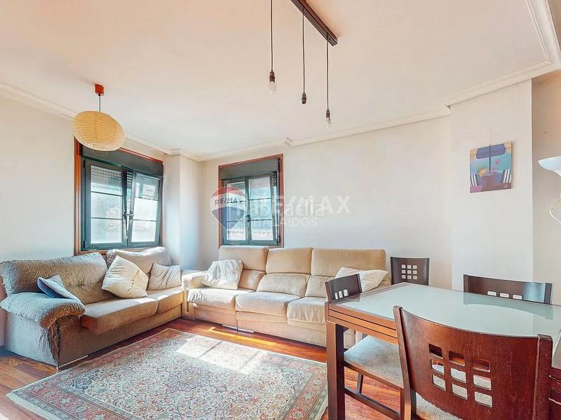 Foto 0f1d1d19-3e2b-4161-85ac-87eed162af2f. Flat with heating parking in Casco Vello Vigo