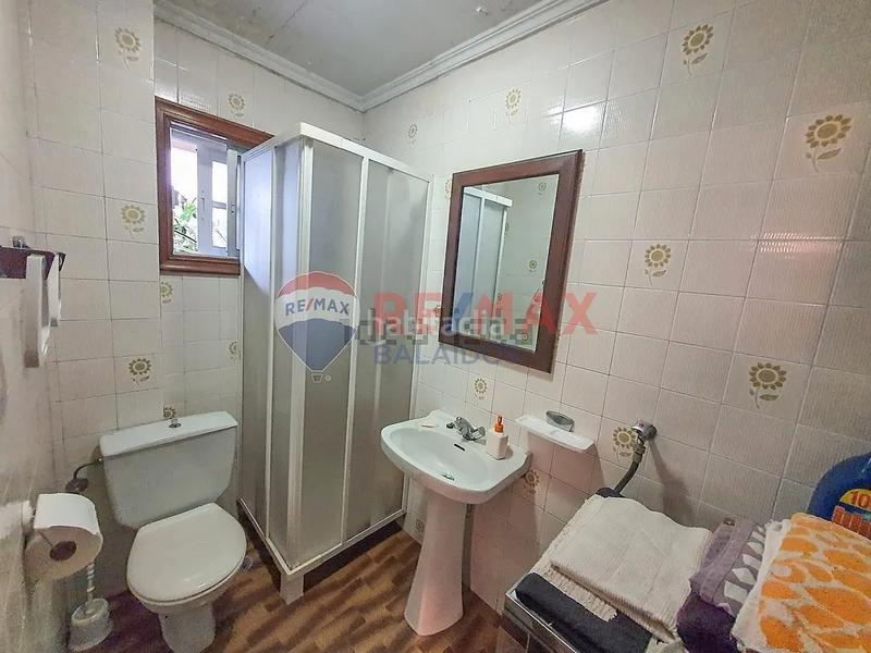 Foto 2086a6ef-7893-453d-ba4c-55c01beb47bd. House with parking in Valadares - Beade Vigo