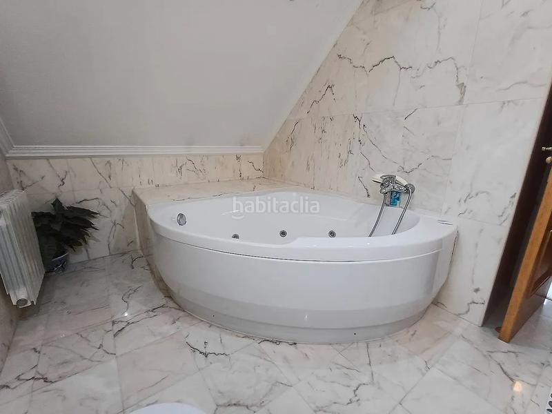 Foto 11c7edbb-dd45-4701-a5da-00052f8204aa. Chalet con riscaldamento parcheggio in Alcabre Vigo