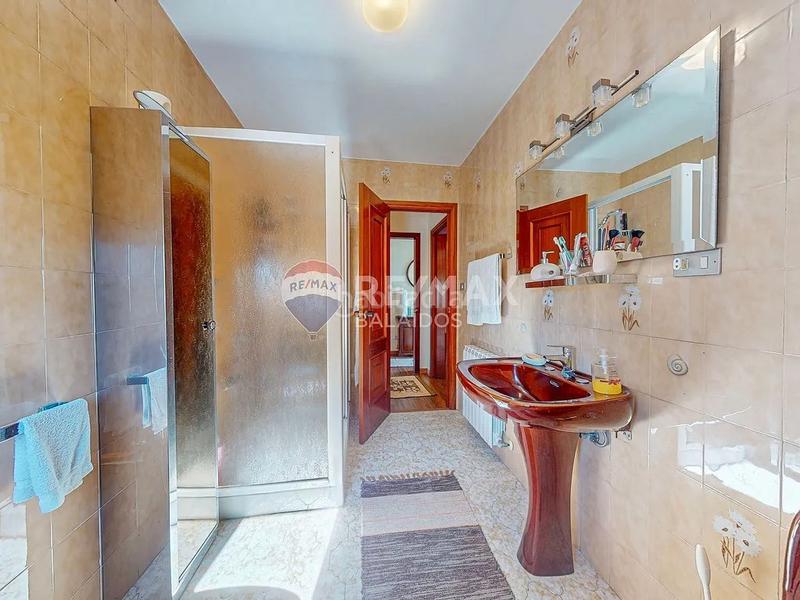 Foto 17400b5d-fbfe-42ec-b648-b1401f3fc2f0. Chalet con riscaldamento parcheggio in San Pedro da Ramallosa Nigrán