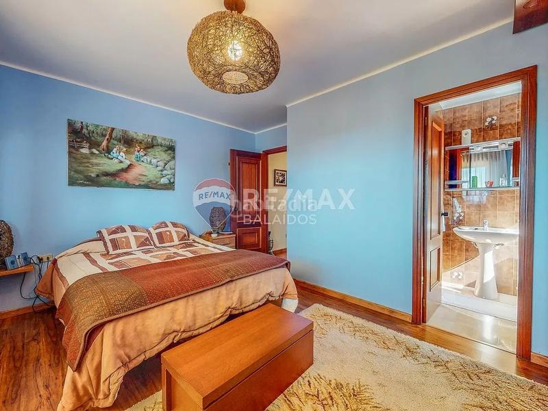 Foto b25b4d2b-d94c-460e-9eb0-1e31cf43bad9. Chalet con riscaldamento parcheggio in San Pedro da Ramallosa Nigrán