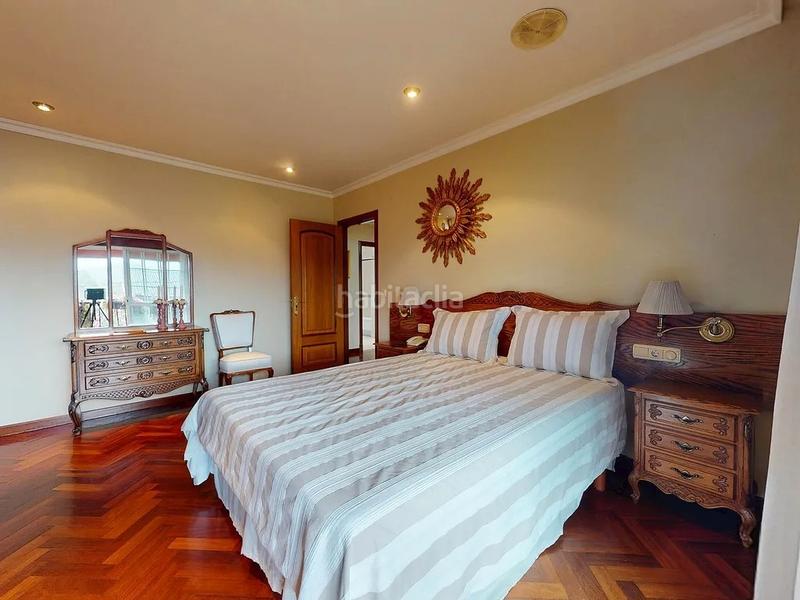 Foto 12f8837a-bc60-4119-a826-0e88e790d53d. Chalet avec chauffage parking piscine dans Porriño (O)