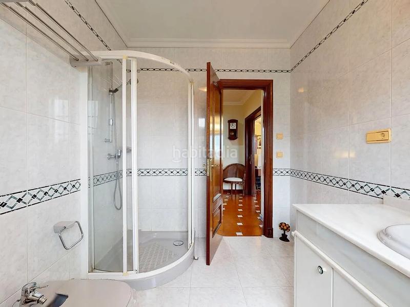 Foto 27ae23c0-960a-47b9-8841-67773050d697. Chalet avec chauffage parking piscine dans Porriño (O)