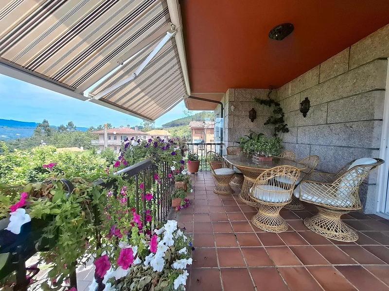 Foto dd7b2050-57c9-43a5-9370-91482565e169. Chalet avec chauffage parking piscine dans Porriño (O)