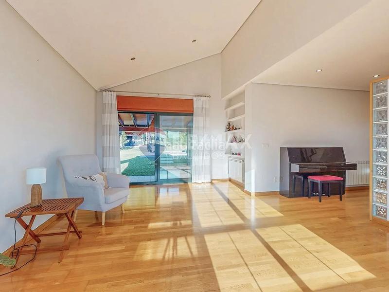 Foto 075e0d63-429d-4f97-9835-7bd4dcd7a86c. Xalet amb calefacció aparcament piscina a Tui