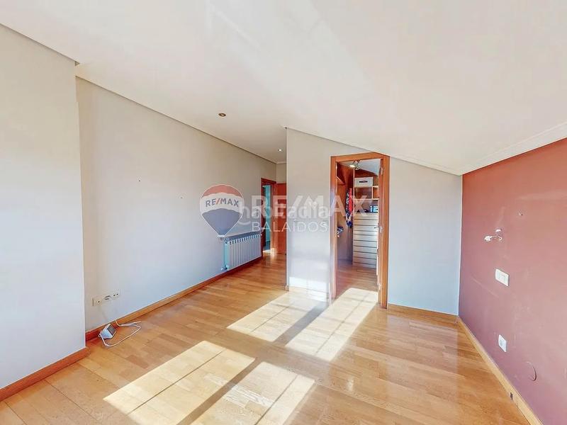 Foto 36fe58d2-402c-4ef7-a5f4-90dd4f791cc2. Xalet amb calefacció aparcament piscina a Tui