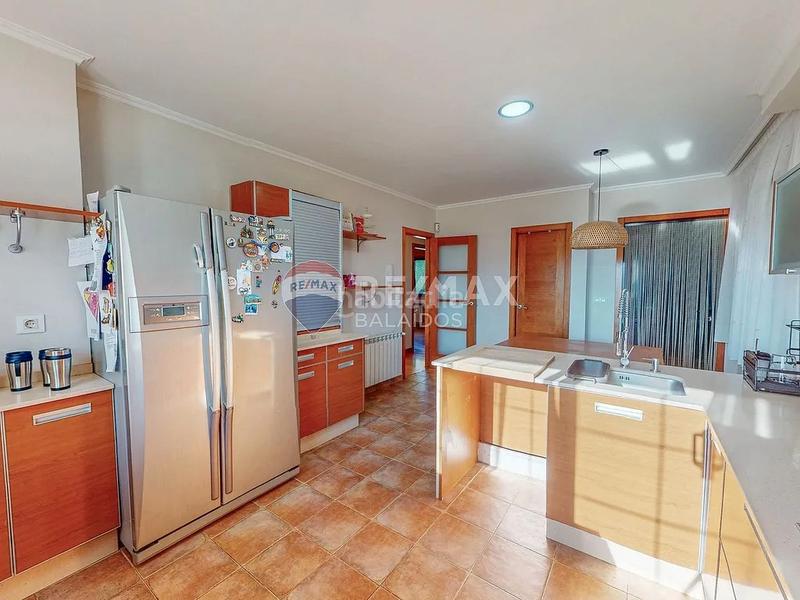 Foto 5b1d4b94-a818-4812-8d2c-a7a820cbf433. Xalet amb calefacció aparcament piscina a Tui