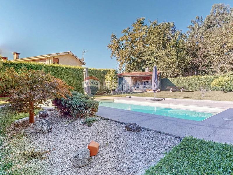 Foto b96717bc-4ad4-4a40-acab-0e3b287a6fc0. Xalet amb calefacció aparcament piscina a Tui