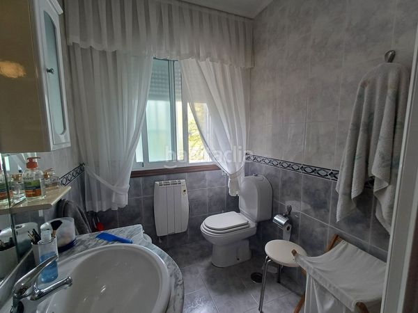 Foto a1b06aac-8a15-4480-8027-a6cde8541f4b. Casa amb calefacció aparcament a Cañiza (A)