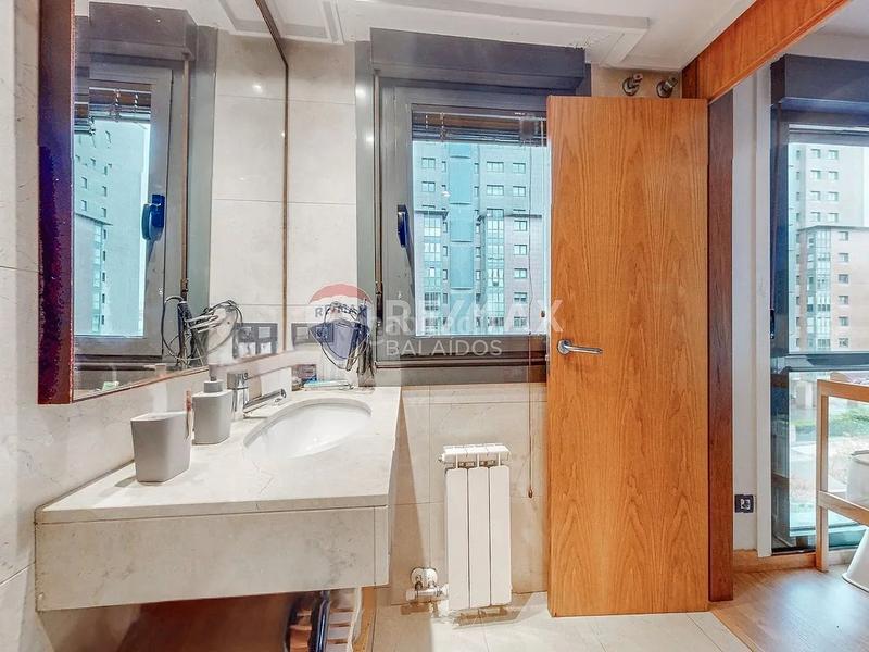 Foto cdd9002a-196a-4913-b4e5-756e979cc7c9. Appartement avec chauffage parking dans Centro - Areal Vigo