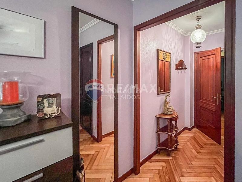 Foto e3c28c01-c5b9-4a01-9843-0bac61b0c9e0. Piso en praza de isabel a católica 2 en Plaza España - Corte Inglés Vigo