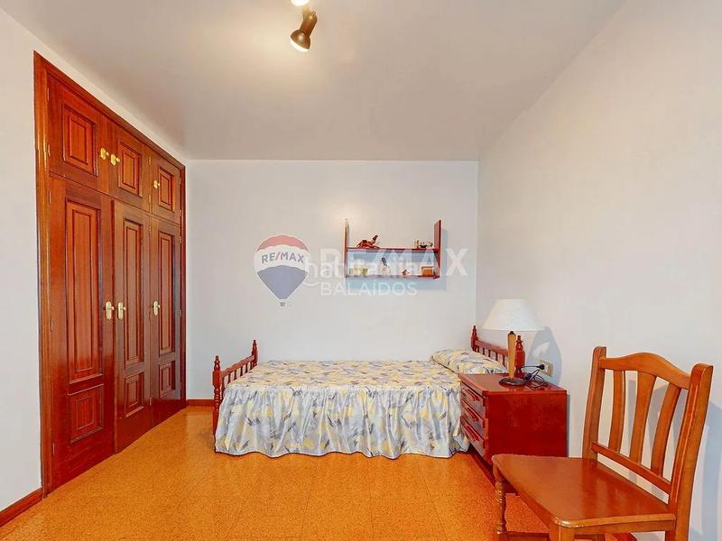 Foto deebddd1-3500-4f4b-a467-73e664cbc1a8. House with heating parking in Sardoma - Castrelos Vigo