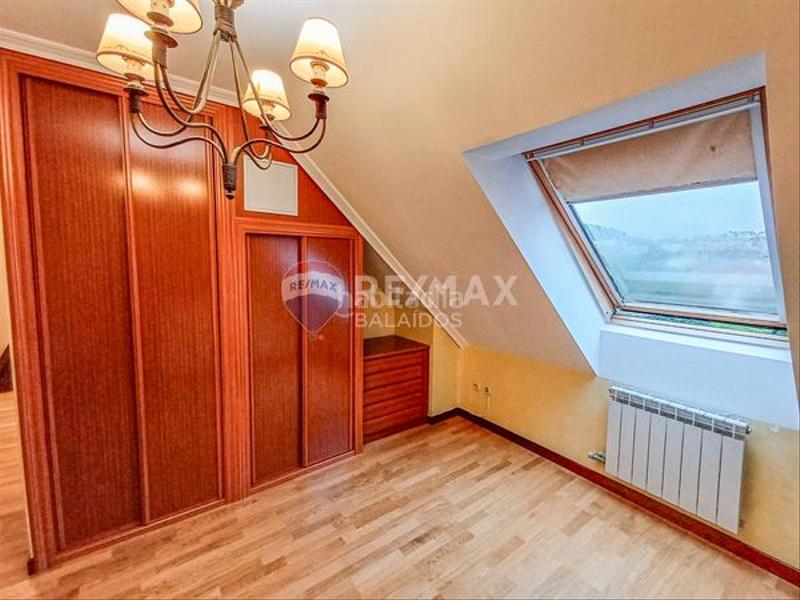 Foto 558fd051-60bb-4c88-9870-2e08bcedd97b. Piso en rúa de roade 3 muy cerca de la playa en Alcabre Vigo