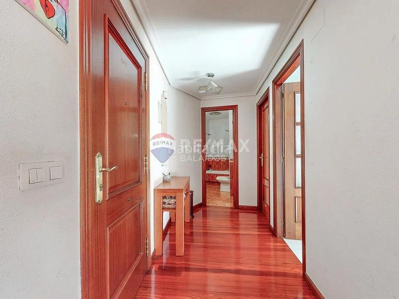 Foto ccc139e3-b440-4cf6-b65d-118aefe5fc11. Appartement dans rúa da falperra 4 dans Camelias - Pi y Margall Vigo