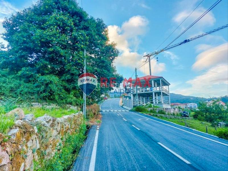 Foto c755de23-3bbe-473f-9428-aaf7b07e84e9. Casa amb aparcament a Vilaboa