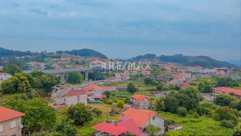 Foto 8b175b3b-ba6f-4d5a-b0ff-b760078d9425. Xalet amb aparcament a Vilaboa