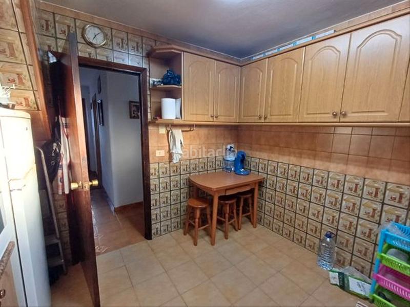 Foto 6751f0b4-3d47-4289-a688-bd1c6e9a8942. Maison avec parking dans Guarda (A)