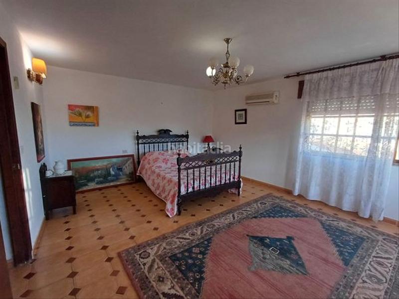 Foto ca8754e2-0ab3-4051-bb8c-bff125796d7c. Maison avec parking dans Guarda (A)