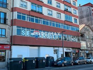 Locale commerciale in Avenida Santa Mariña