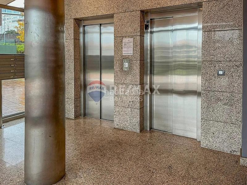 Foto ff8453fa-33e8-4ee7-b47d-ab25fedd20a9. Appartement avec chauffage parking dans Centro - Areal Vigo