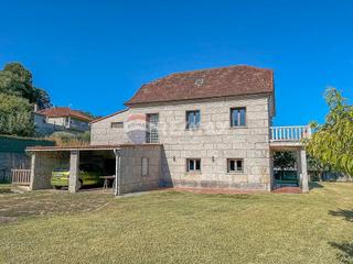 Xalet a Lugar o correlo 20. Casa situada a tan solo 25 minutos de vigo y 3km de ponteareas.