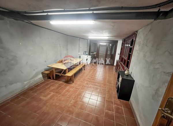 Foto 2ce938d8-c00a-4843-943c-ee0301b22179. Casa amb calefacció a Guarda (A)