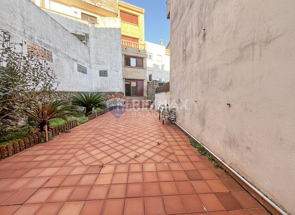 Foto a90b3271-8345-4659-be4d-db0585889549. Casa amb calefacció a Guarda (A)