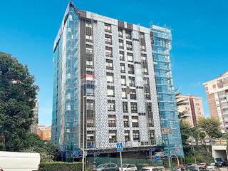 Piso  Camiño do sobreiro. Edificio con fachada recien reformada