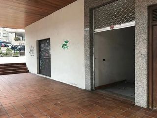 Local commercial à Rúa Arquitecto Pérez Bellas 9