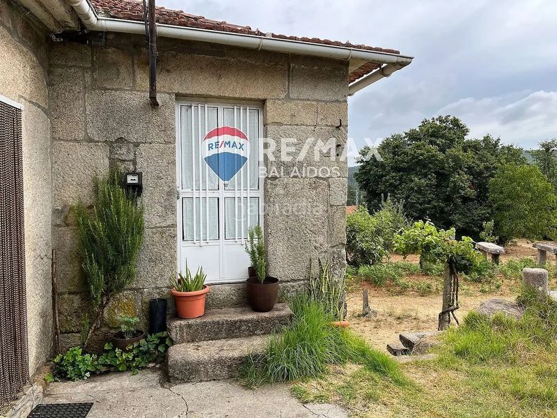 Foto 2294c2c9-4f91-44b0-9498-3ecaba4d9ab5. Casa amb aparcament a Tui