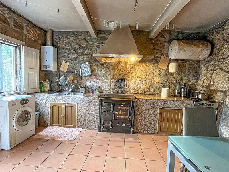Foto d9190ddb-6e9e-4c3e-8ce1-29d897c6b5fc. Casa amb aparcament a Tui