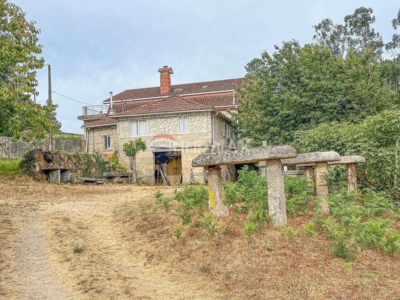 Foto e9698766-6298-49ef-9472-b9cd98a48226. Casa amb aparcament a Tui