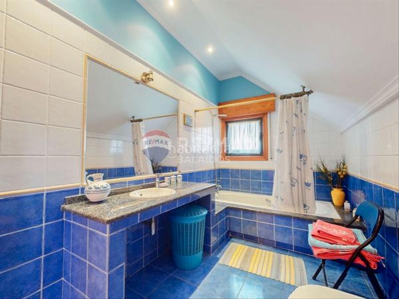 Foto 5987c48d-85de-4459-be99-b4c9a45fef5a. Casa amb xemeneia calefacció aparcament piscina a Gondomar