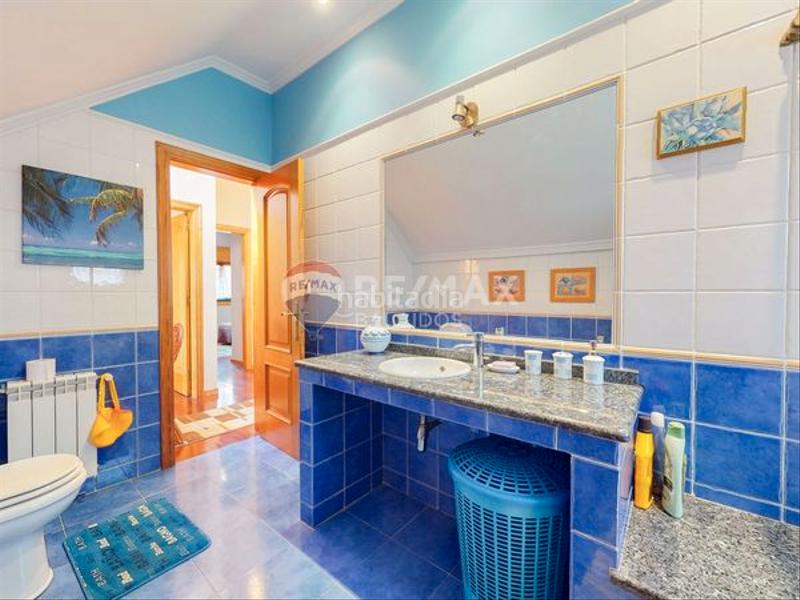 Foto 62cbcea5-c1de-4b31-b91e-4dbf2355dae6. Casa amb xemeneia calefacció aparcament piscina a Gondomar