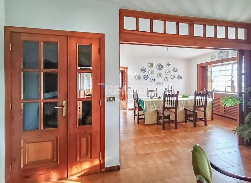 Foto 133bebdf-1a74-4346-9d56-50037de920d4. Casa amb calefacció aparcament piscina a Tui