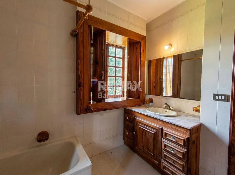 Foto 4f09d6c3-3d0b-4583-987a-1b9c870bab59. Casa amb calefacció aparcament piscina a Tui