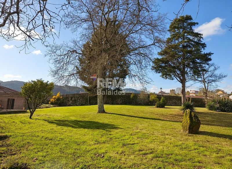 Foto 5c00b925-4438-48f4-a4a7-289c722f575e. Casa amb calefacció aparcament piscina a Tui