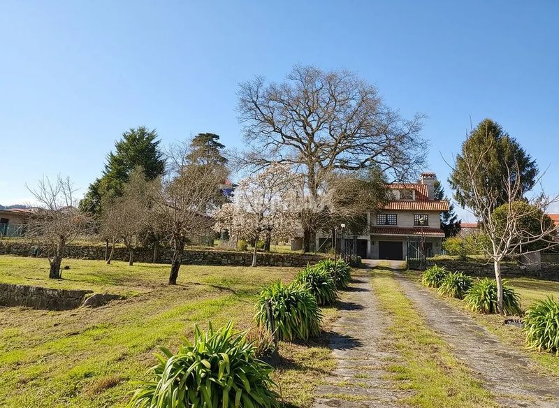 Foto 6f107dd8-8422-4a4e-9c03-68d3eaf1a904. Casa amb calefacció aparcament piscina a Tui