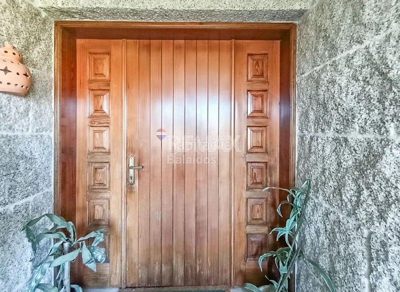 Foto 8d727880-974f-4b5c-af2d-2b0f62bbf71a. Casa amb calefacció aparcament piscina a Tui