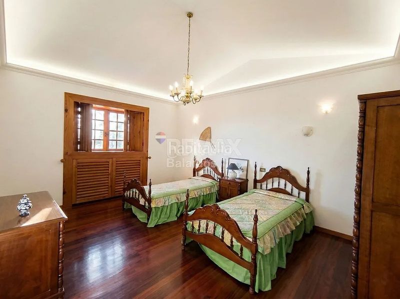 Foto 989460a4-d964-4d05-8c50-e66d10b0f488. Casa amb calefacció aparcament piscina a Tui