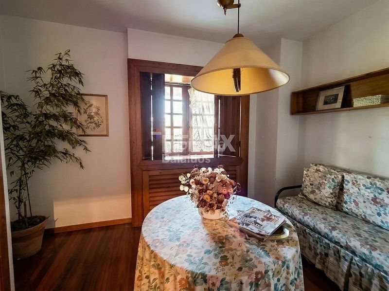 Foto a45468e5-8e38-4d9f-b947-ad7fcb830d01. Casa amb calefacció aparcament piscina a Tui